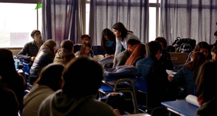 Déficit de profesores en Chile: solo el 4,6% de los nuevos universitarios eligen pedagogía