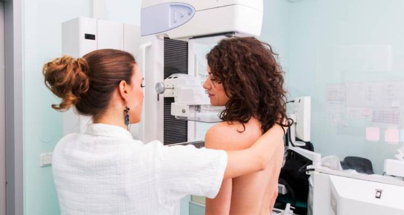Destacan tratamiento de alto costo para cáncer de mama