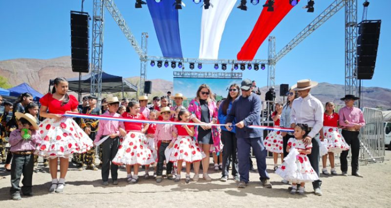 Exitosa fiesta costumbrista en San Antonio