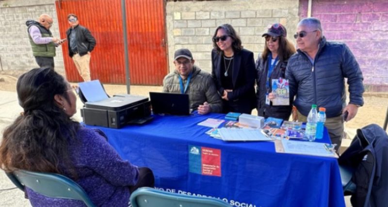 Ministerio Desarrollo Social asesora a personas en Diego de Almagro