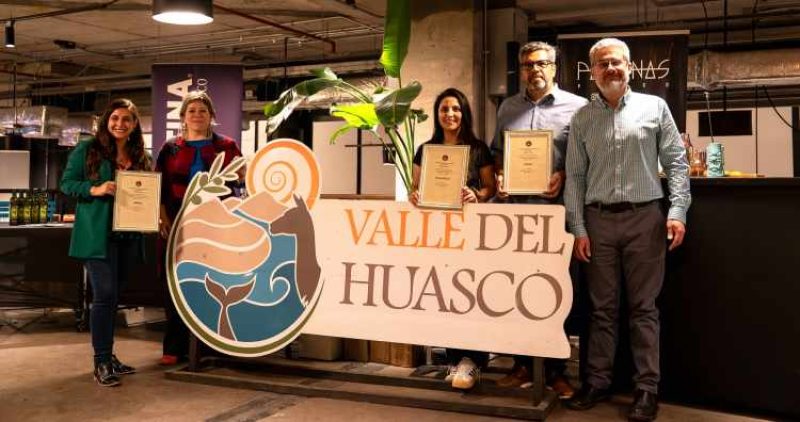 Productores Valle Huasco exhiben en Mercado Urbano Tobalaba