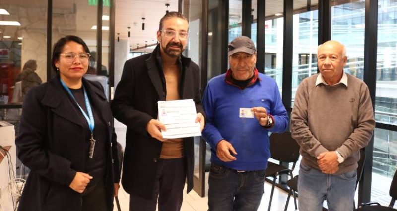 Municipalidad de Chañaral entrega primera licencia de conducir digital